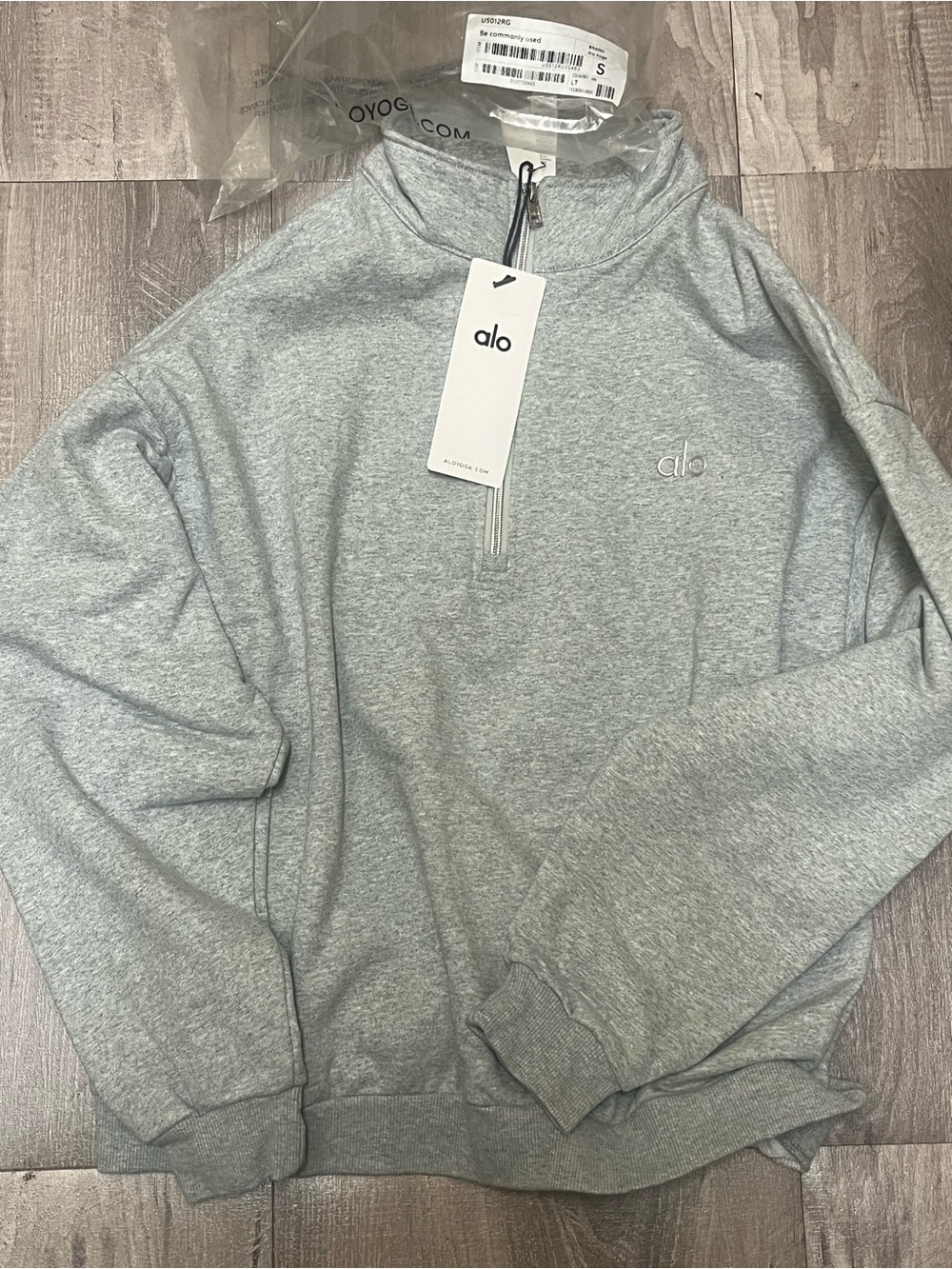 ALO Yoga Men's Light Heather Gray Half-Zip Pullover